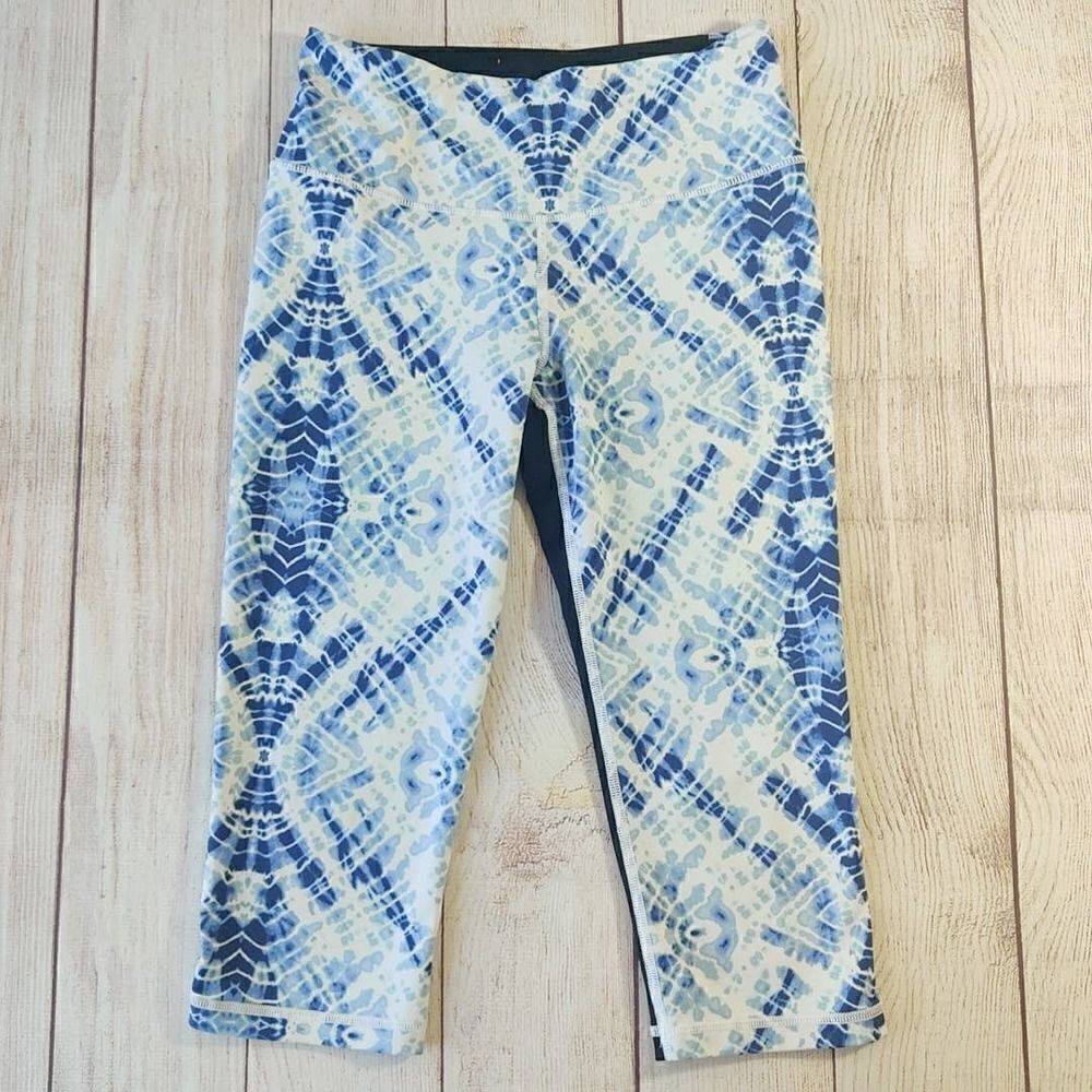 Victoria's Secret VSX Knockout Crop Yoga Pants sz S